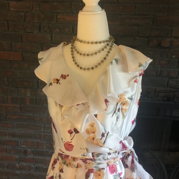 STOP STARING Spring Fling Satin Wrap 40's dress - Picture 3 of 3